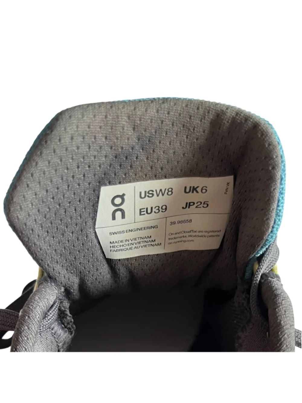 ON Running Cloud Sneakers Womans Light Blue and Yellow Sz 8